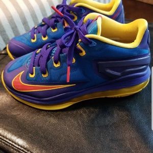 Nike Lebron XI Max Lo Kids 4Y